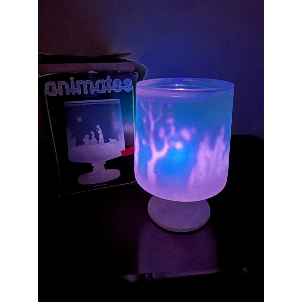 Vintage L.E. Smith Animates Nativity Candle Holder Frosted Glass Fairy Lamp